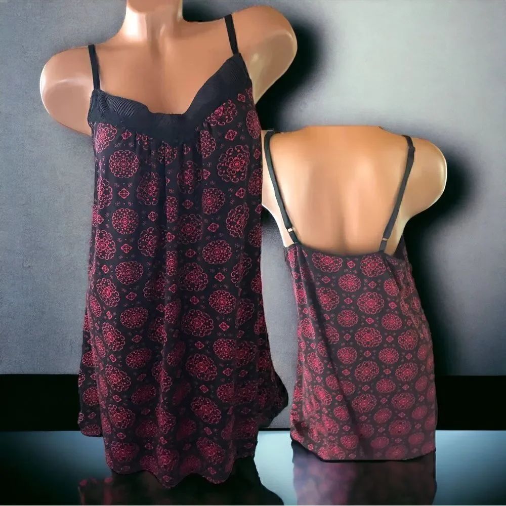 APT 9 Intimates l Sleeveless l PJ Top l Black & Red l Adjustable straps l L  EUC